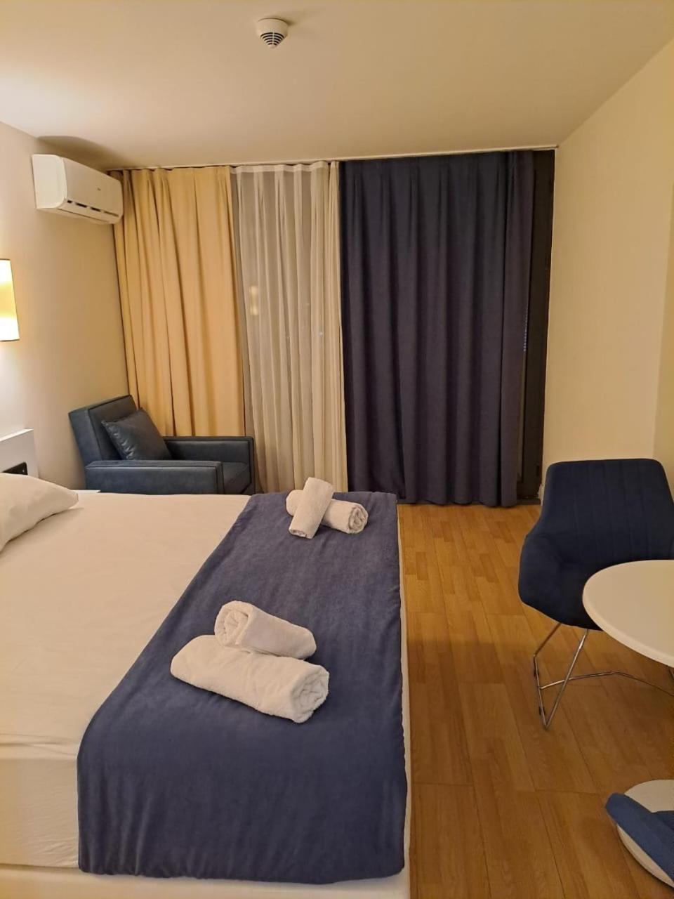 Beachfront In Orbi Apartment
